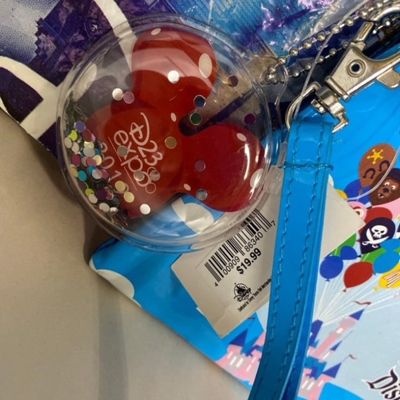 Disney parks 2019 d23 Pixar UP! attractions wristlet clutch pouch NWT - Picture 3 of 4